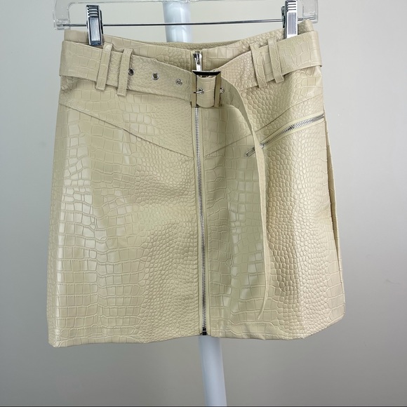 Missguided faux croc leather skirt - Picture 3 of 6